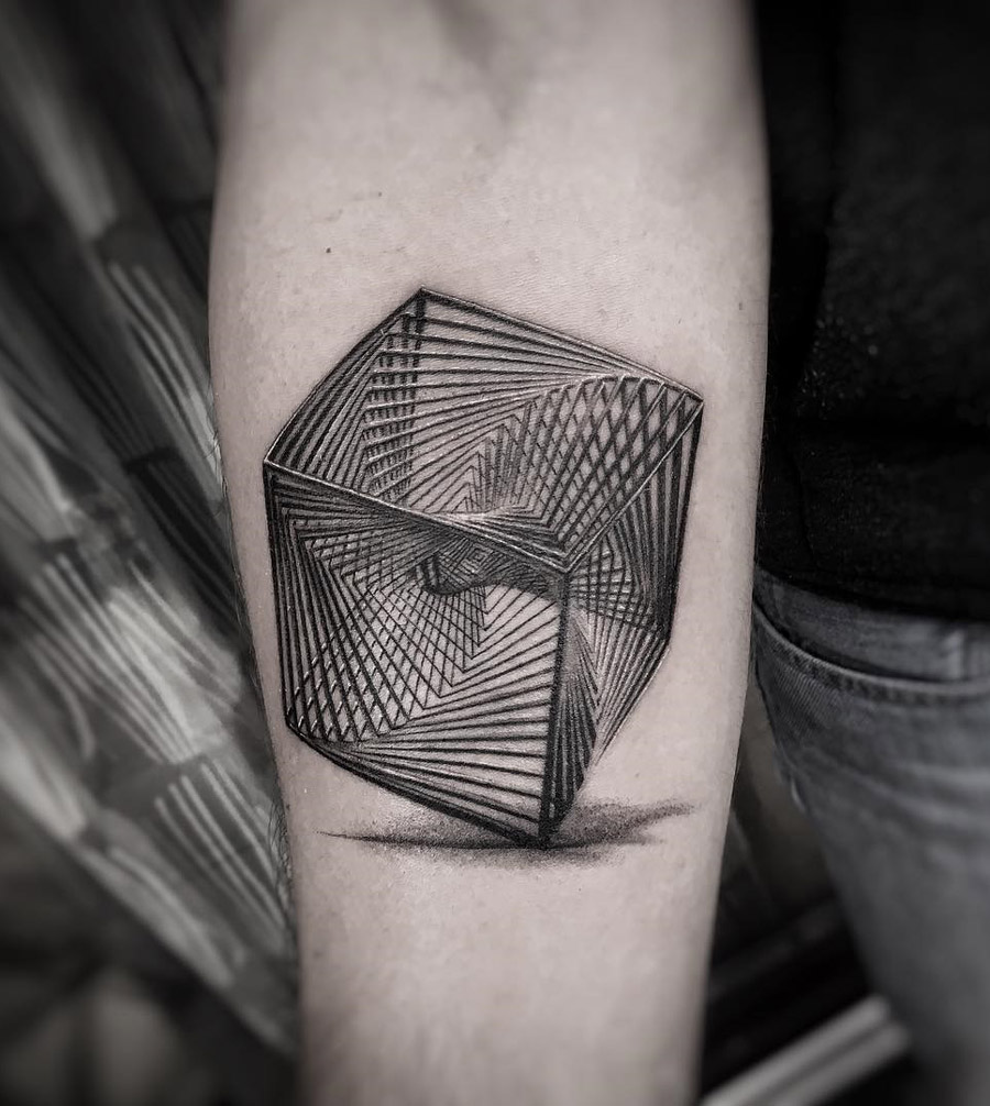Complex Geometric Cube