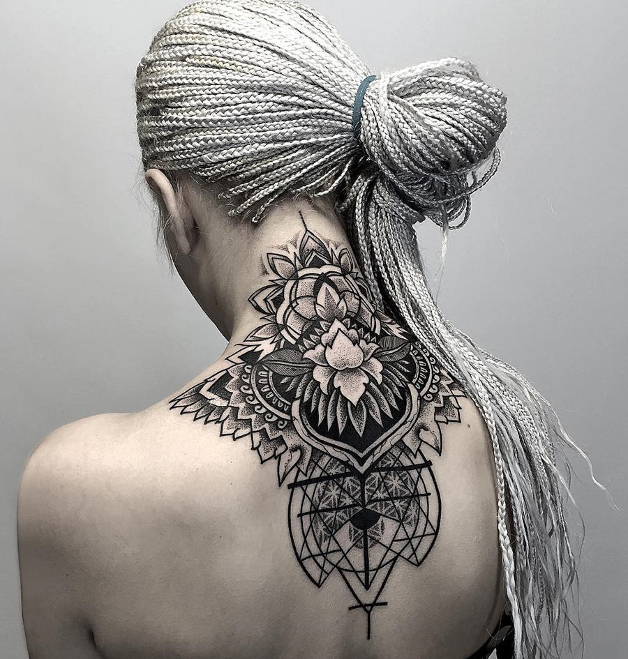 Geometric & Floral Neck