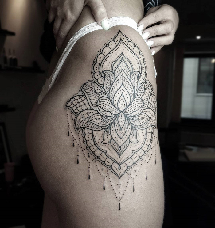 sydney osso on Instagram Another freehand floral hip  tattoo  tattooideas tatt tattooartist tattoos tattooart tattoodesign  tattoolife tattooinspiration