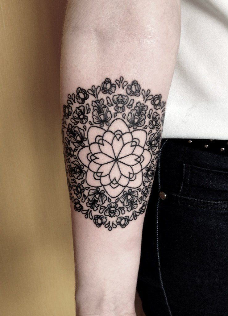 Simple Black Mandala