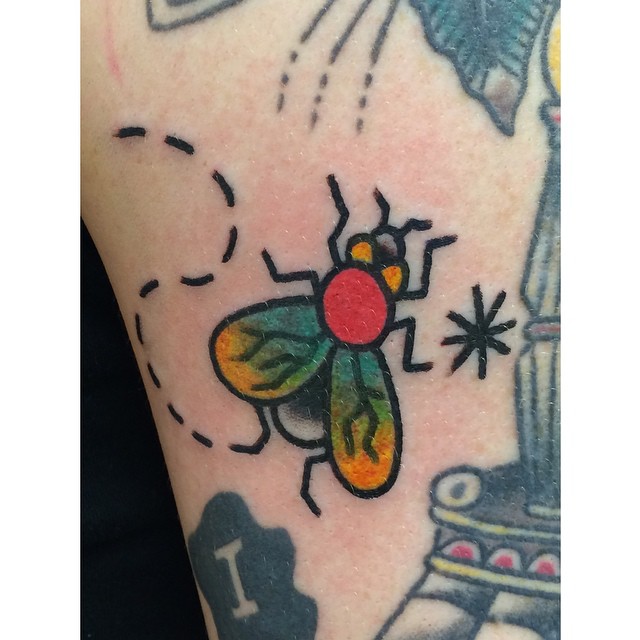 Small bee Traditional tattoo