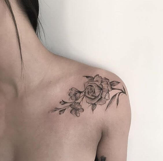 black-and-red-roses-tattoo-shoulder