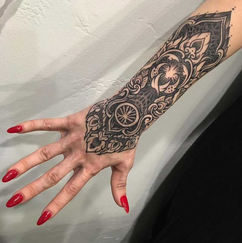 Ornamental Hand & Forearm Piece Ornamental Hand & Forearm Piece