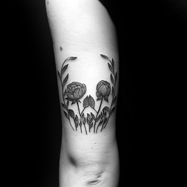 Small nature optical illusion skull pants mens tricep tattoo