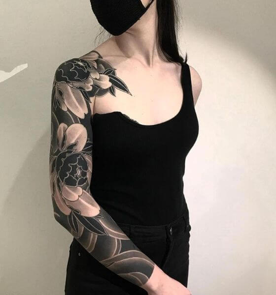 Stunning Blackwork Lady Tattoo