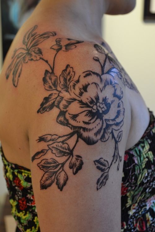 Floral Shoulder Ink Tattoo