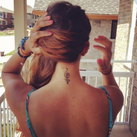 8 Beautiful Girls Tattoo Designs For Neck