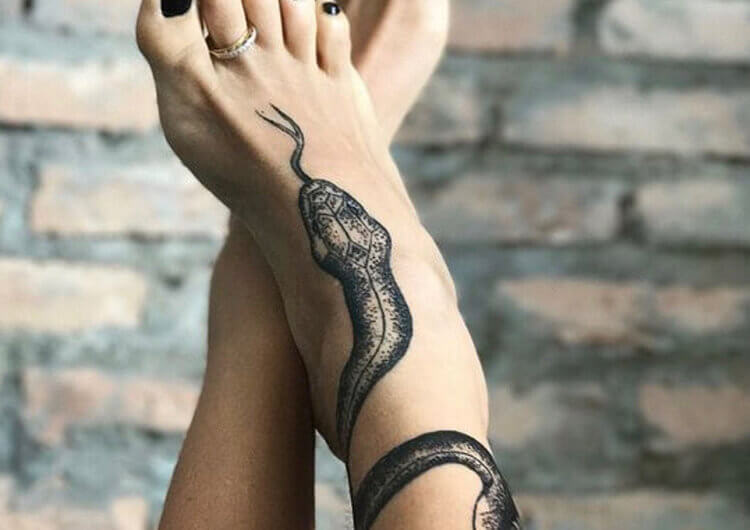 Serpent-tattoo-on-your-feet
