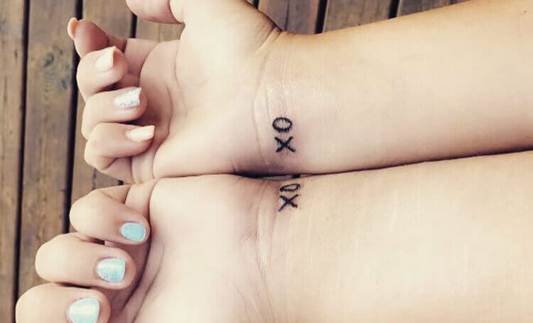 “XO” Symbol tat