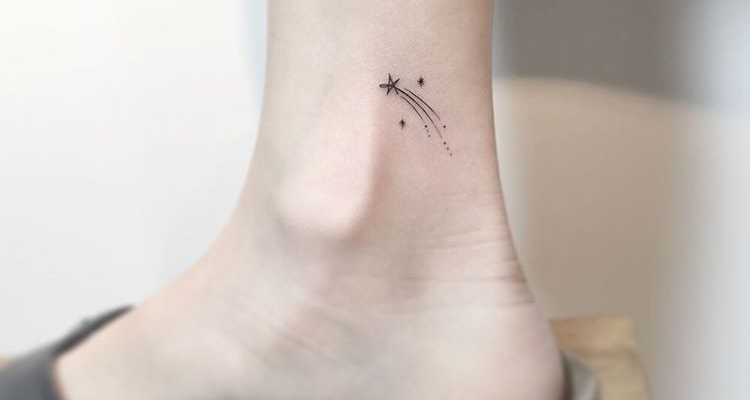 Miniature star tattoo