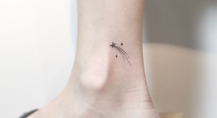 Shooting star tattoo designs on leg