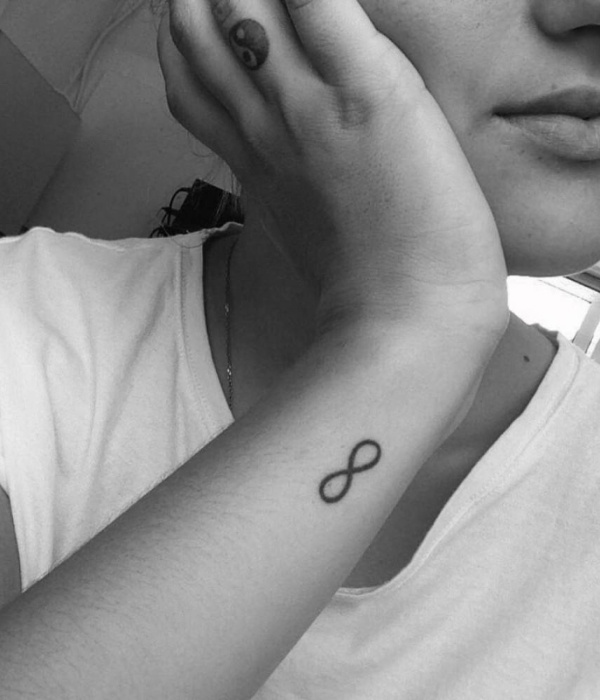 An Infinity Symbol Tattoo ideas - Simple Hand Tattoo Ideas For Girls