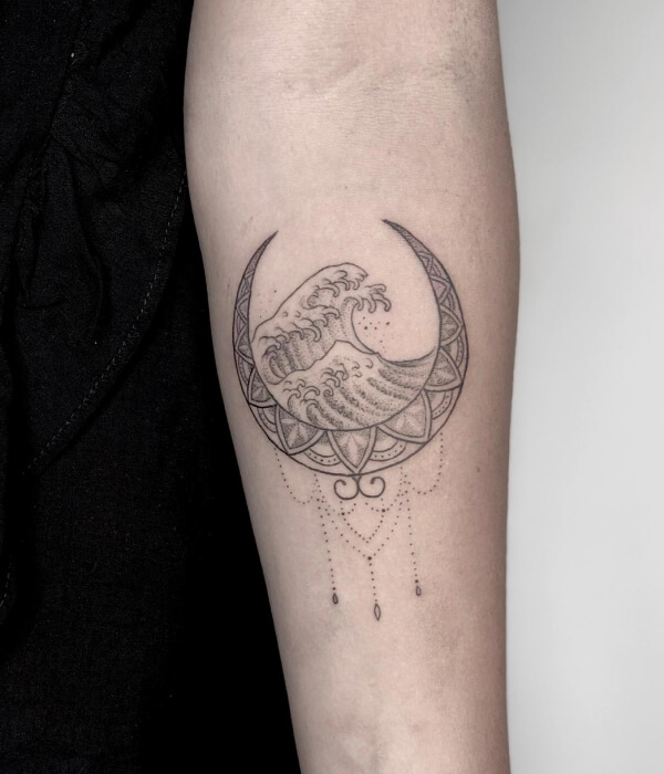 Crescent Moon Tattoos For girls