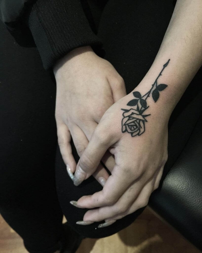 Black Rose On The Left Hand