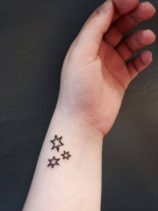 75 Simple and Small Tattoo for Women with Meaning