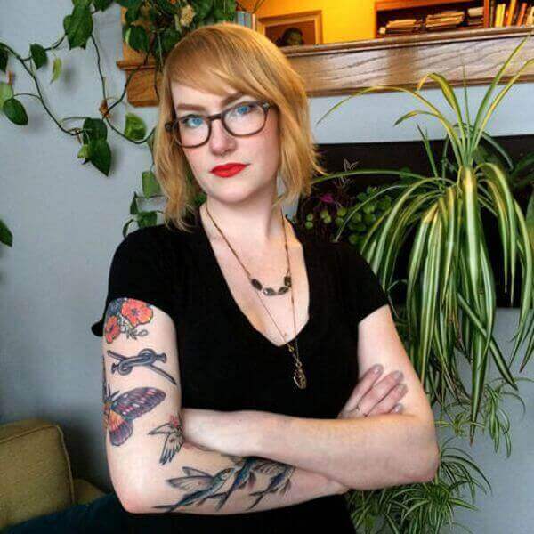 Stephanie Brown tattoo artist