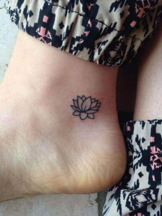 Tiny simple lotus tattoo ideas for women