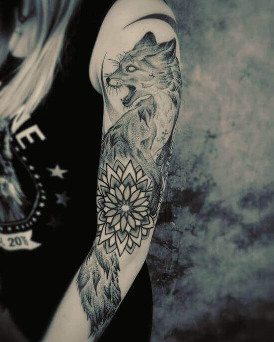 Best Japanese Fox Sleeve Tattoo Designs 9