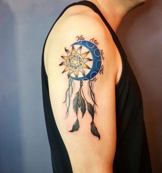 Dream catcher tatoo on shoulder