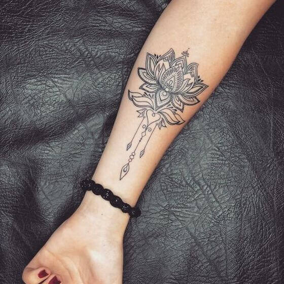 32 Cutest Flower Tattoo Designs For Girls That Inspire  Styleoholic