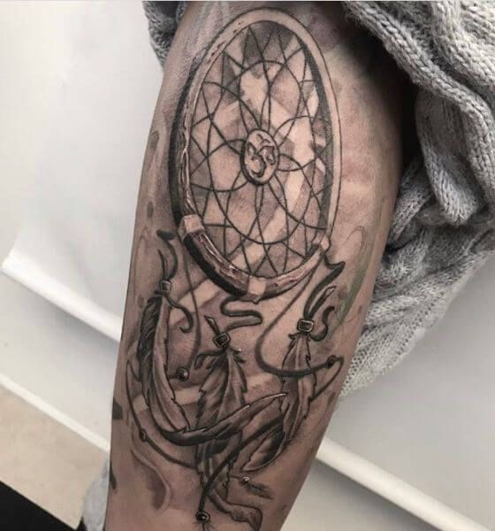 Simple dreamcatcher tattoo design