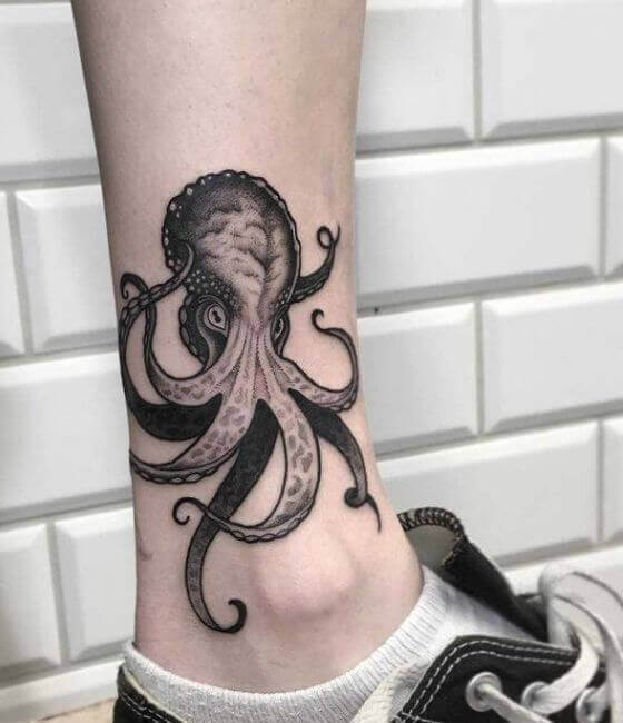 Octopus-Tattoo-On-Leg...