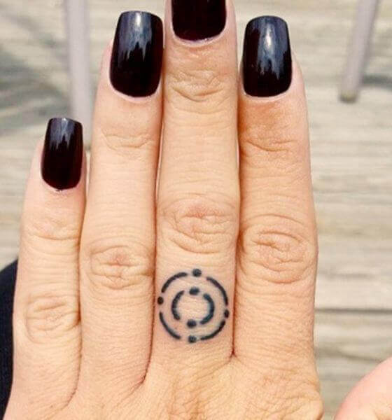 40 Best Finger Tattoo Ideas For Women | Unique Tattoo Designs For Female (24)