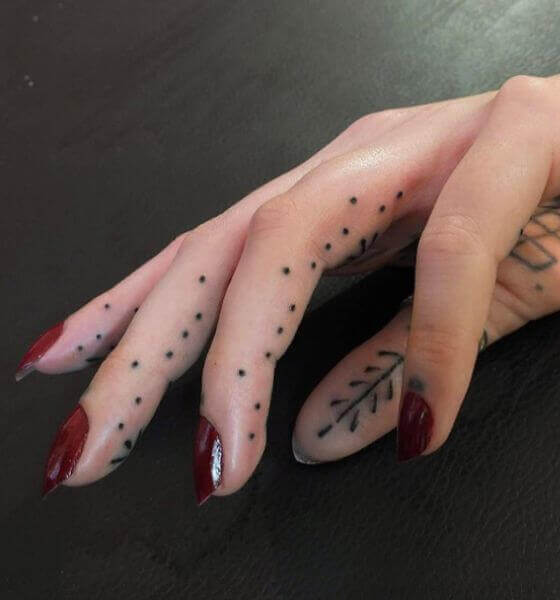 40 Best Finger Tattoo Ideas For Women | Unique Tattoo Designs For Female (18)