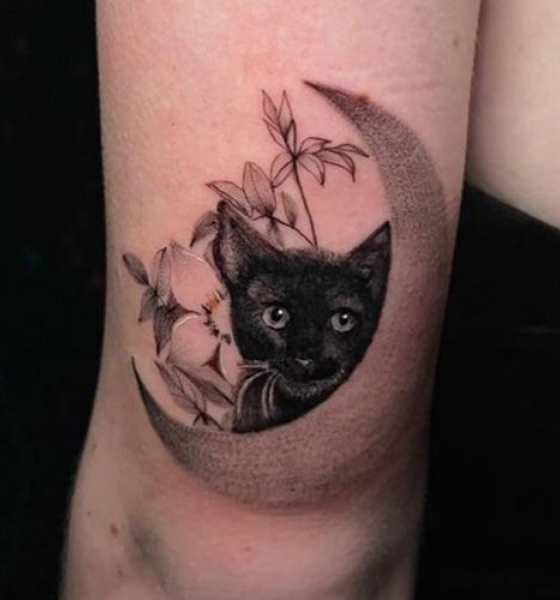 Cat & Moon Tattoo