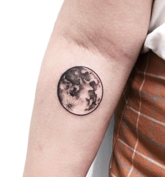 Full Moon Tattoo