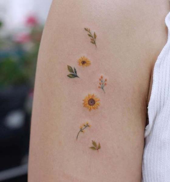 Pretty Miniature Sunflower Tattoo Ideas for Girls