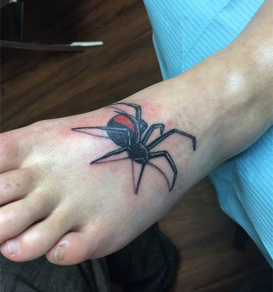 3D Spider tattoo on leg