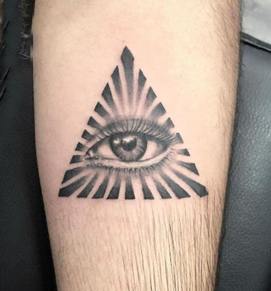 Wonderful Eye Tattoo Design