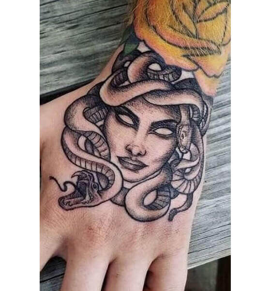 35 Medusa Tattoos That Are Hauntingly Beautiful