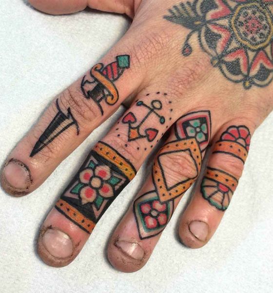 American Traditional Tattoo on Fingers