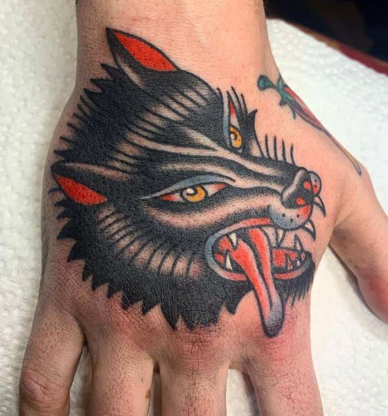 American Traditional Wolf Tattoo Design on Hand