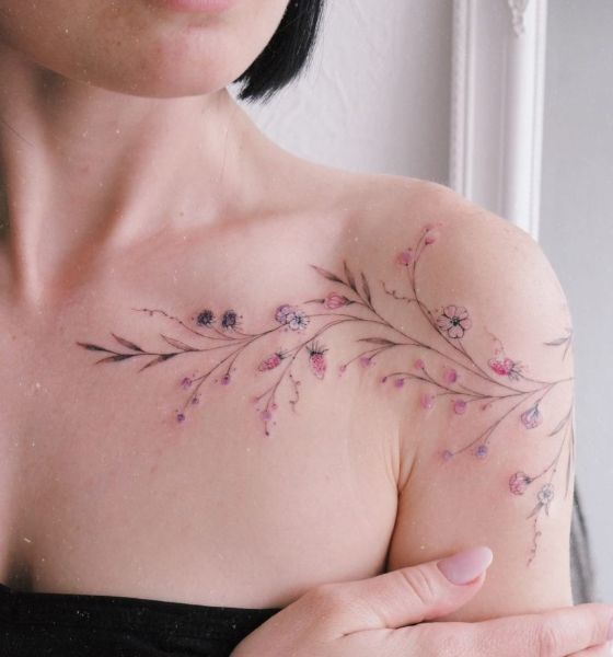 Idéias de tatuagem floral sexy para mulheres