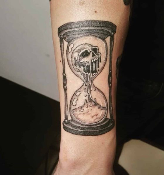 Hourglass Skull Tattoo Design