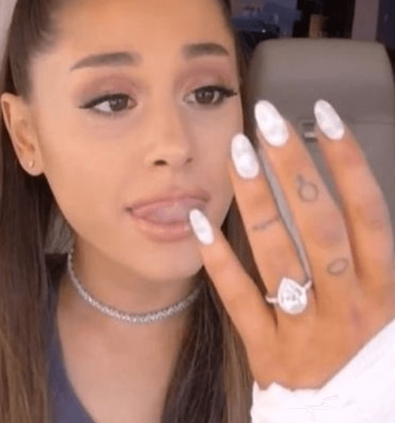 Ariana's Cloud Tattoo on Knuckle