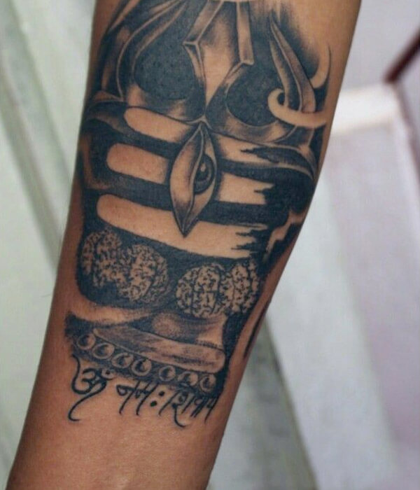 Black Ink Shivling with Om Tattoo Designs