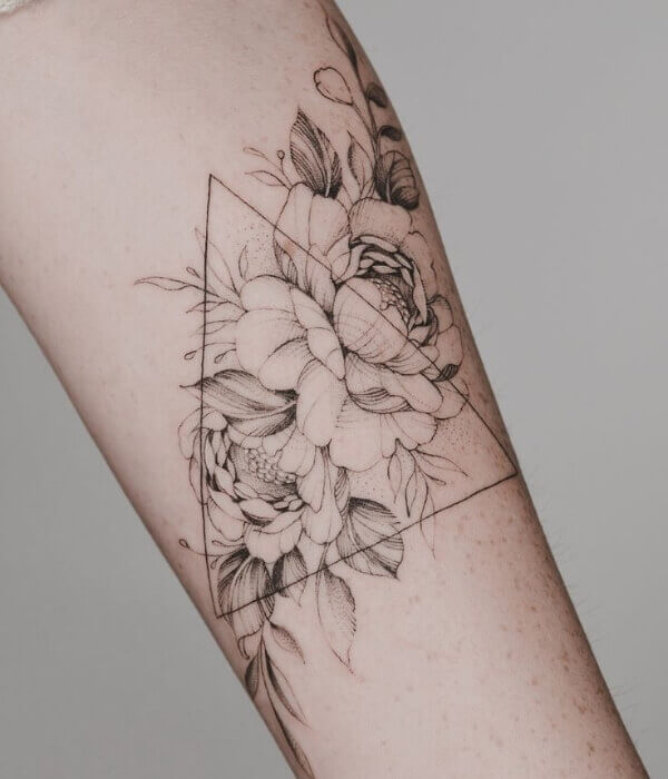 Triangular Floral Flash Tattoo – 1