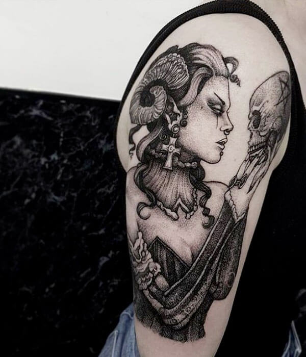 Black-Queen-of-Heart-Tattoo