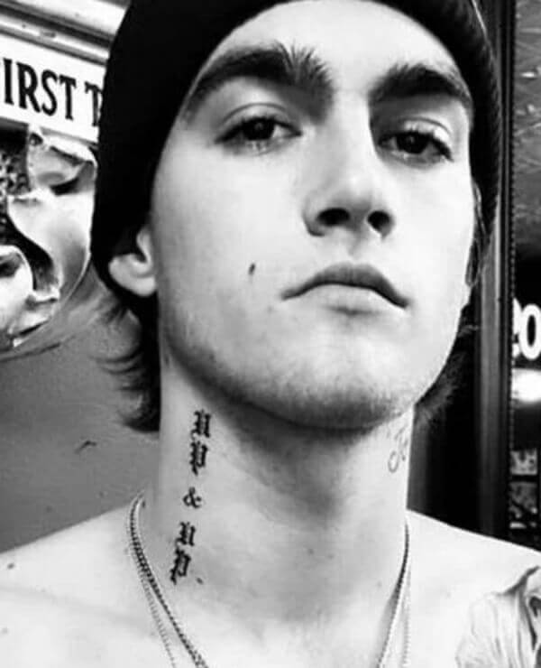 Presley Gerber Neck tattoo