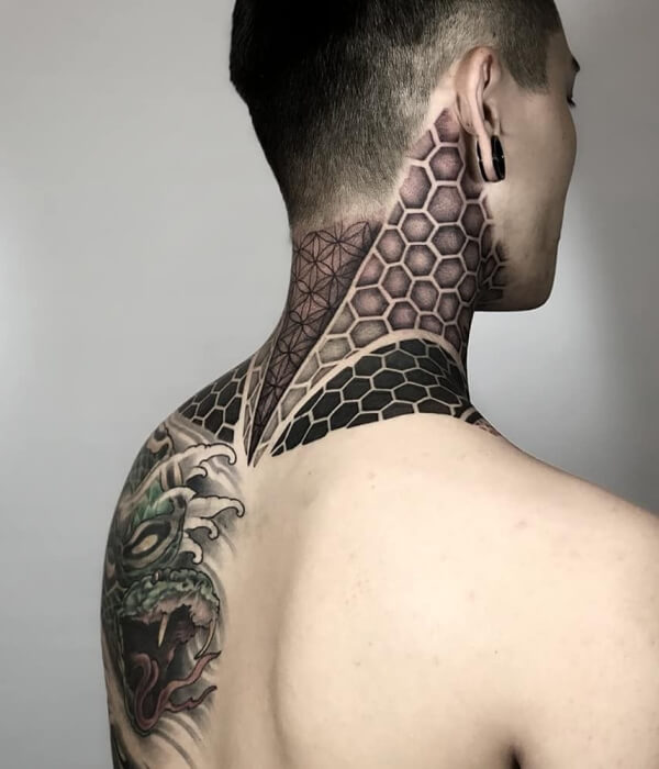 Geometrical shaped back of the neck tattoo