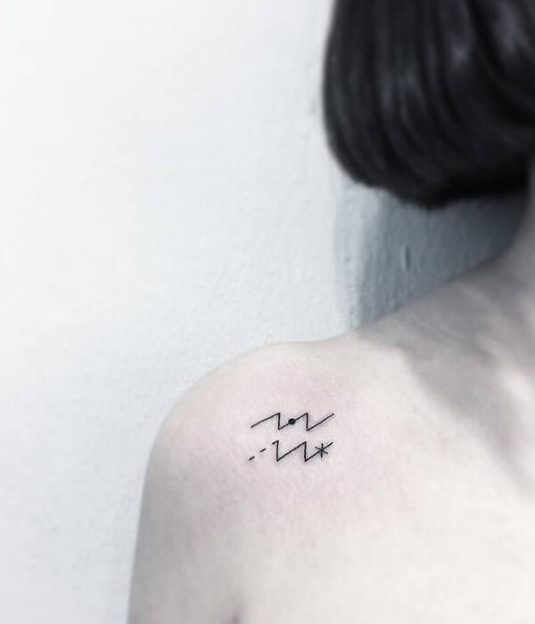 17 Beautiful Aquarius Wrist Tattoos