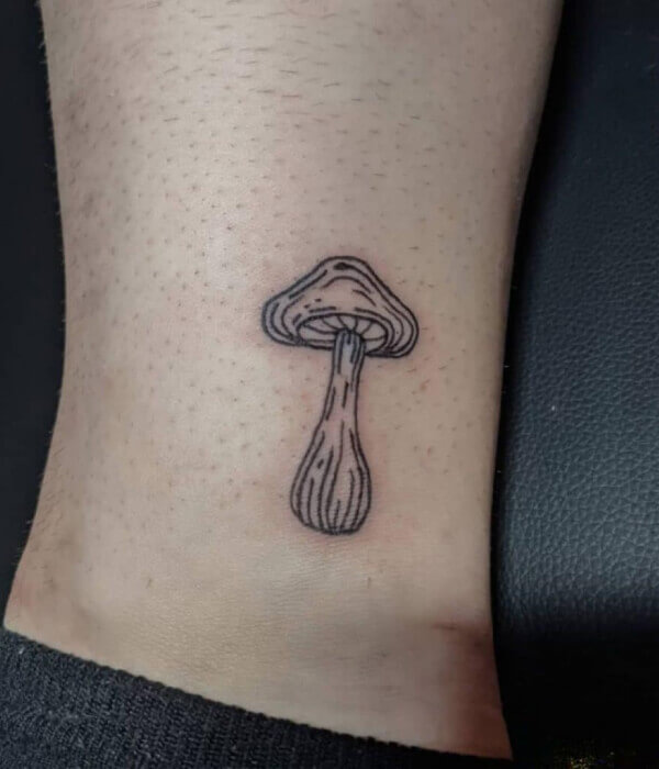 Mushroom Tattoo Design with a Fine Line