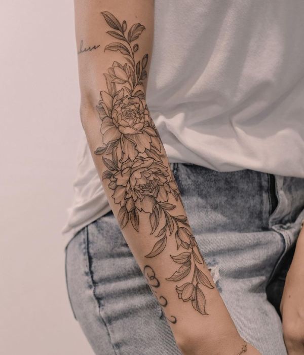 Floral stem plant around the arm