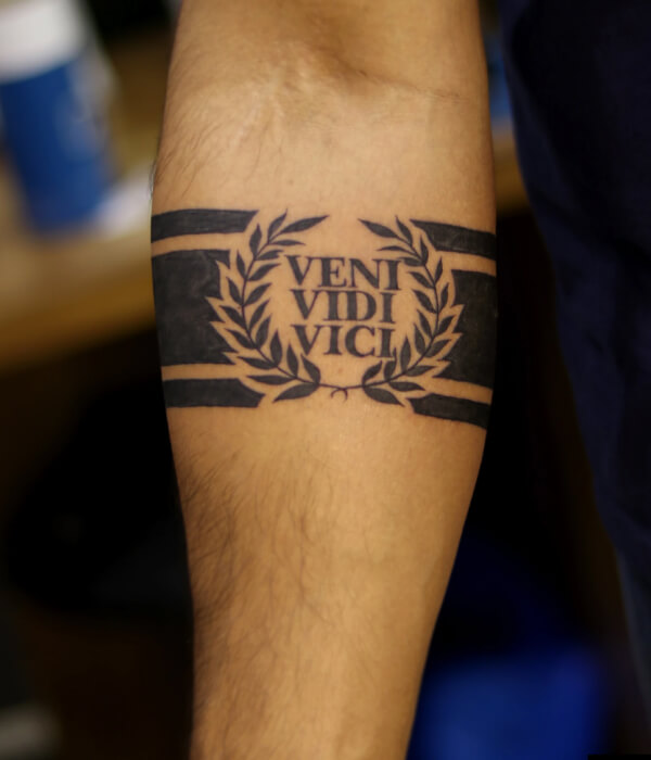 Tattoo Tuesday: Hands in Arms – VENI, VIDI