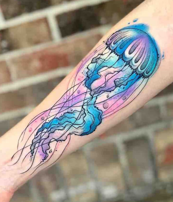 Jellyfish tattoo on the left thigh Tattoo artist  Official Tumblr  page for Tattoofilter for Men and Women