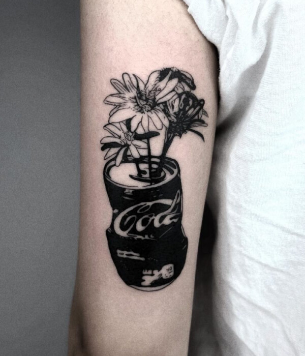 Black and white daisy tattoo ideas